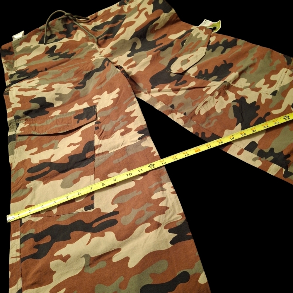 Tinseltown Camo Wide Leg Relaxed Fit Cargo Parachute Pants Size Large - Picture 15 of 16